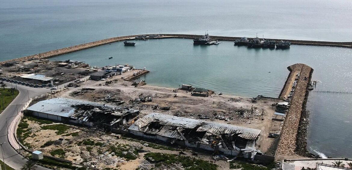 Irán vuelve a cerrar el estrecho de Ormuz tras acusar a EE.UU. de cometer actos de “piratería” con su bloqueo naval